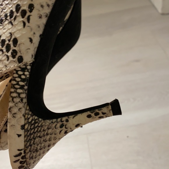 Sling back Python Heels - Picture 5 of 6